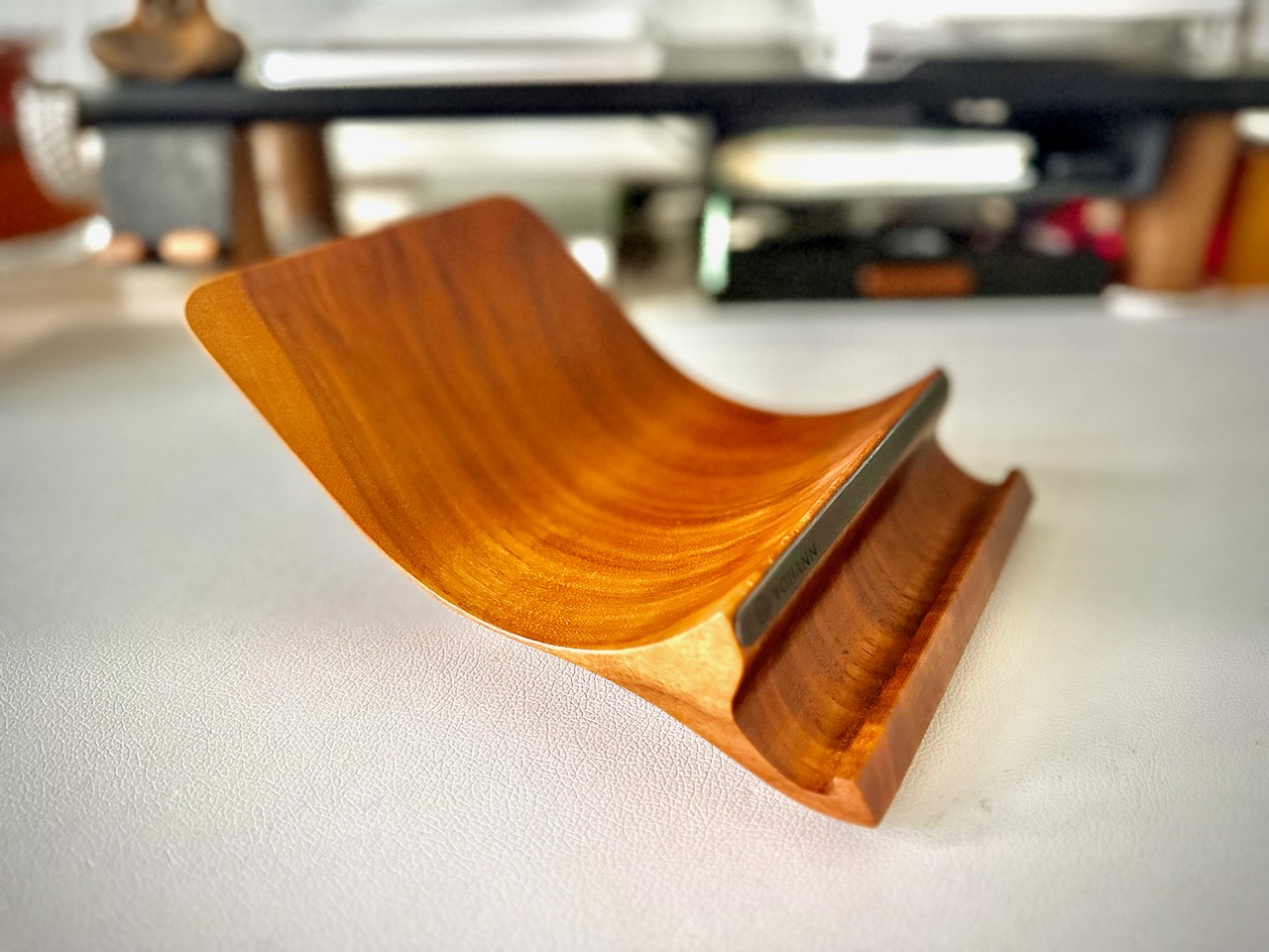 yohann macbook stand wood — image 1 of 8