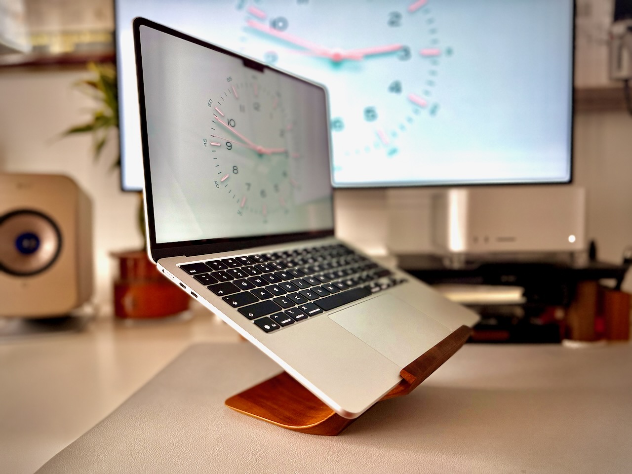 yohann macbook stand wood — image 6 of 8