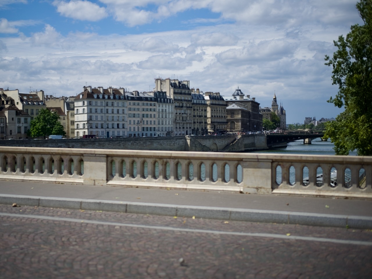 old streets, slow — image 2 of 9