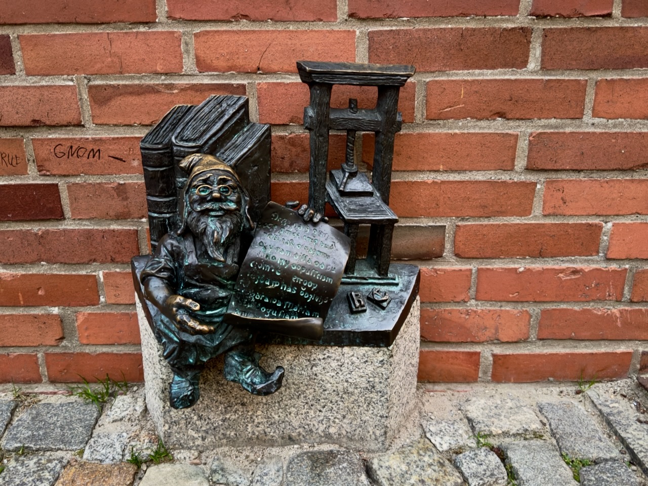 wroclaw, slow — image 10 of 12